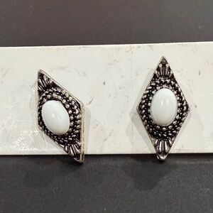 Vintage-Inspired White Stone Silver Tone Diamond Stud Earrings